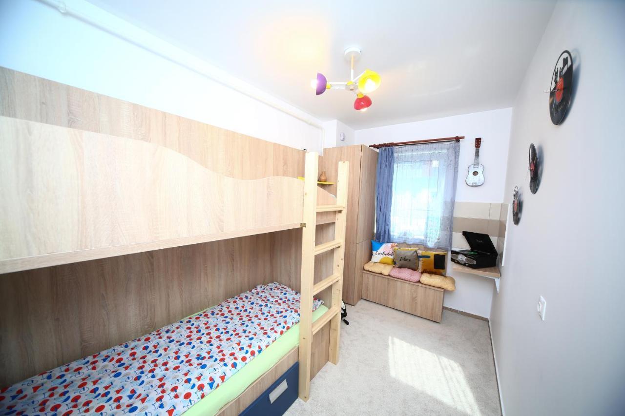 B&M Apartment Braşov Dış mekan fotoğraf
